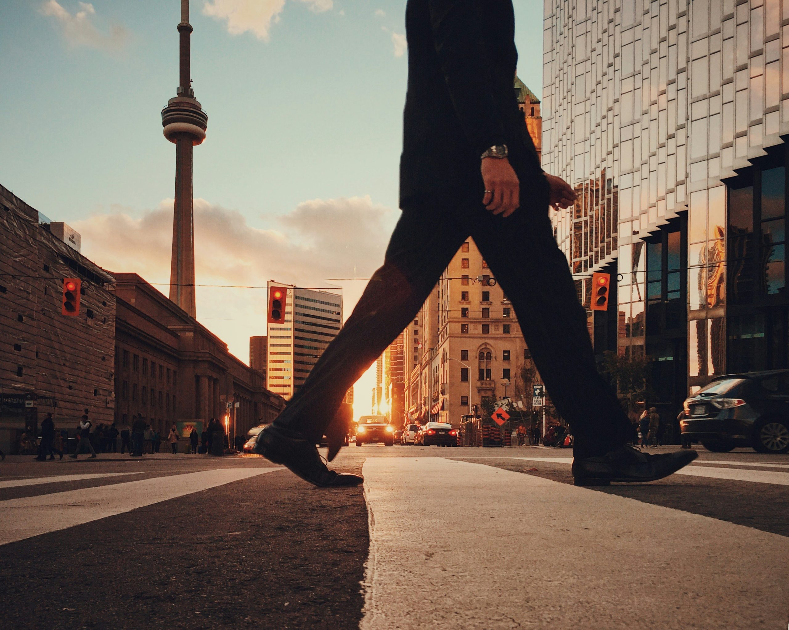 Urban walking session — city street